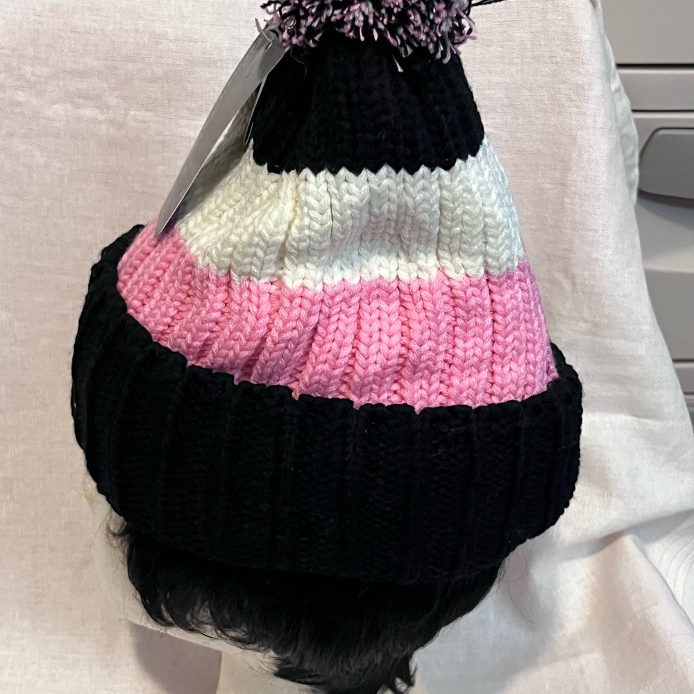 Breast Cancer Awareness Knitted Beanie. - Picture 5 of 5